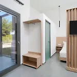 Pine * Potos