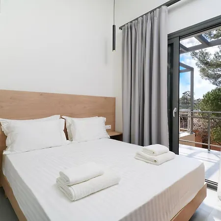 Pine Apartment